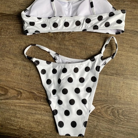 🌟 Cupshe Polka Dot Bikini set - Picture 9 of 11